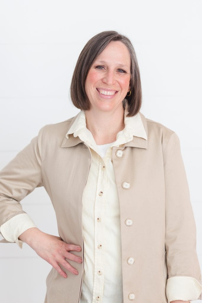 Soaring Moms Headshot Candace Larson 683x1024